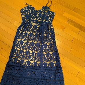 Midi lace dress